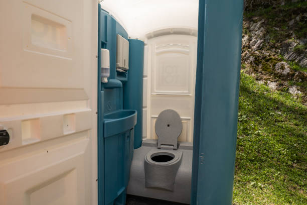 Best VIP or Luxury Restroom Trailers  in Jonesville, NC